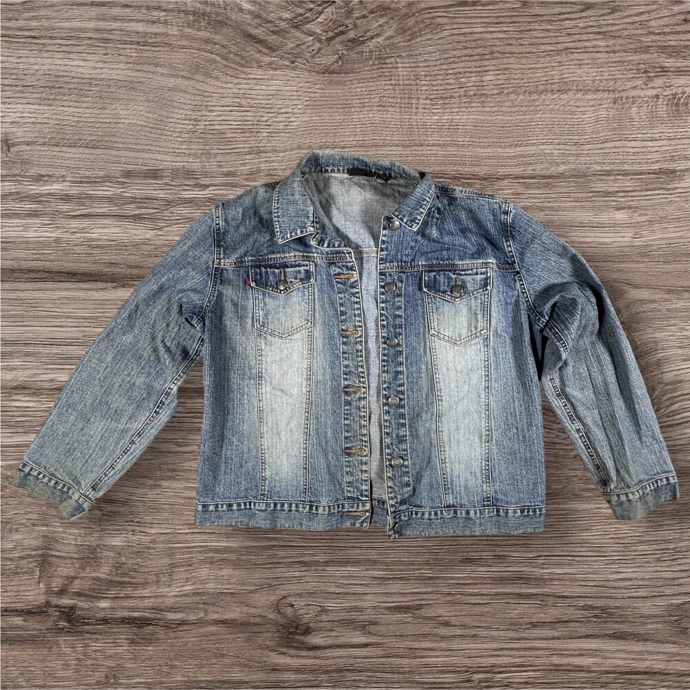 Chico’s Vintage Wash Jean Jacket - Size 2 (L/XL)
